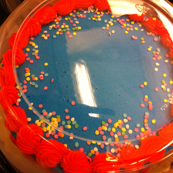 アメリカの青いケーキ まずいお菓子画像をアップしていくよww Techガールのuslife