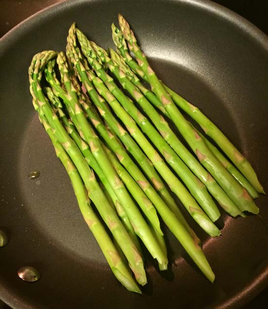 トレーダージョーズのレモンペーパーを野菜炒めに使ってみた