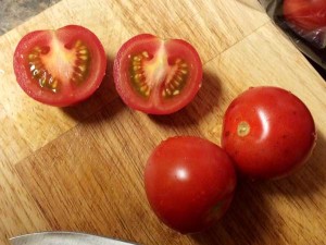 「High-Lycopene-tomatoes」を半分に切ってみる