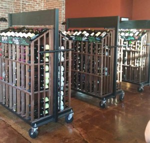 アリゾナの美味しいレストラン Postino ワインラック