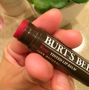 Burtsbees Tinted Lip Balm（ローズ）の中身