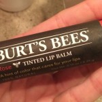 Burts Bees のTinted Lip Balm
