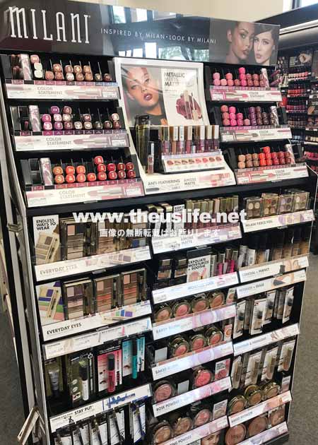 Walgreens MILANIのコスメ売り場