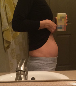 妊娠９週目のお腹の写真