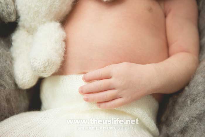 ニューボーンフォトで撮影した赤ちゃんの指の写真