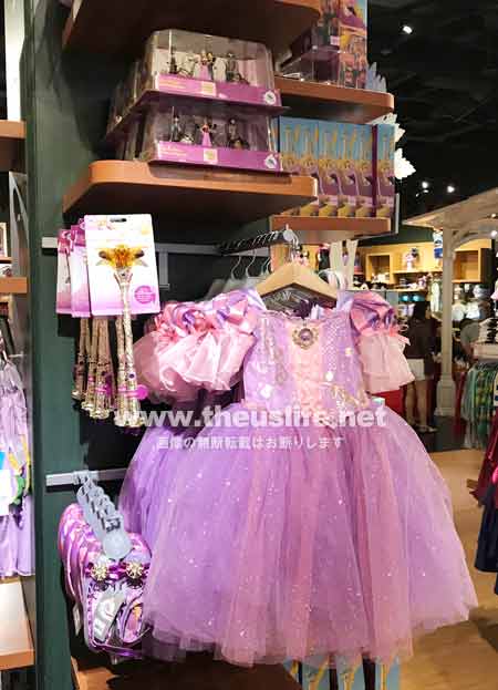 アメリカのディズニーストアの女の子用ピンクのドレス