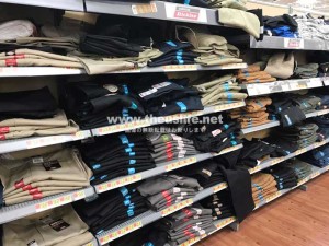 Walmart（ウォルマート）服売り場