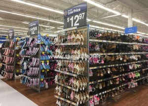 Walmart（ウォルマート）靴売り場